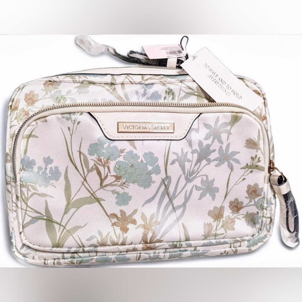 Nip VS luxury bridal bag sold out on vs limited ed ivory bouquet